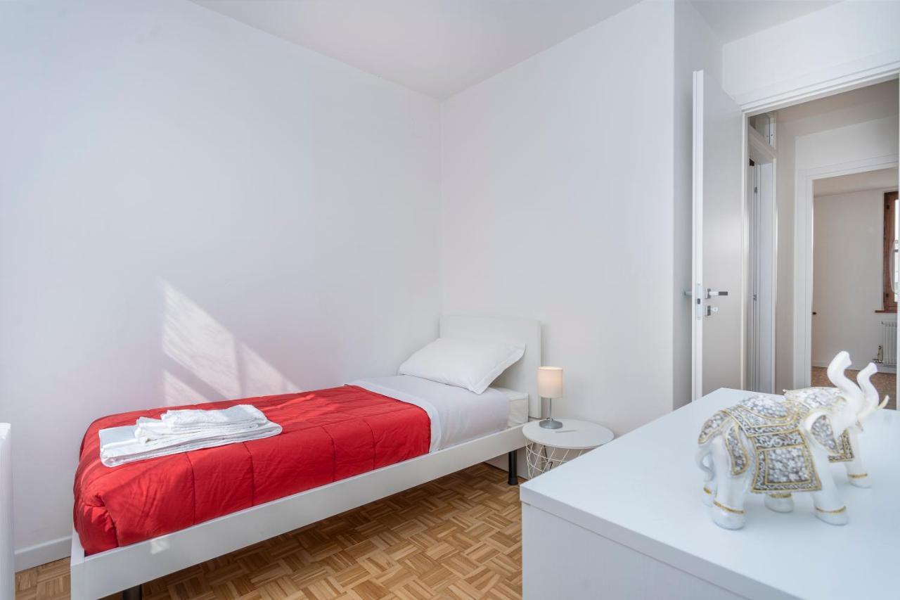 Ricasoli Garden Modern Apartments Удине Экстерьер фото